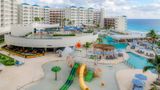 <b>Hilton Cancun Mar Caribe All-Inclusive Resort Recreation</b>. Images powered by <a href="https://iceportal.shijigroup.com/" title="IcePortal" target="_blank">IcePortal</a>.