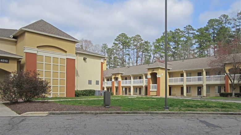 <b>Suburban Studios Exterior</b>. Images powered by <a href="https://iceportal.shijigroup.com/" title="IcePortal" target="_blank">IcePortal</a>.