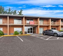Econo Lodge Waynesboro - Skyline Drive Exterior