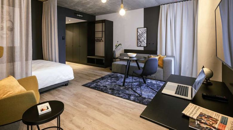 <b>Joyn Vienna Room</b>. Images powered by <a href="https://iceportal.shijigroup.com/" title="IcePortal" target="_blank">IcePortal</a>.