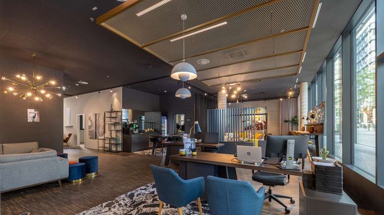 <b>Joyn Vienna Suite</b>. Images powered by <a href="https://iceportal.shijigroup.com/" title="IcePortal" target="_blank">IcePortal</a>.