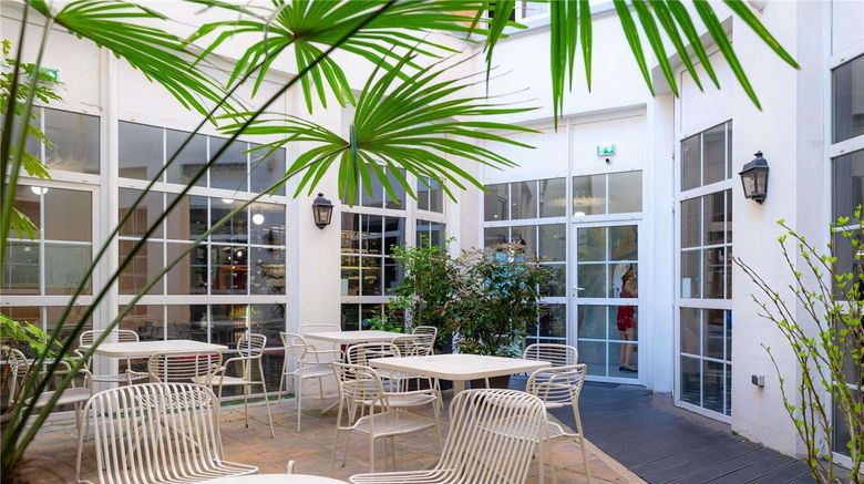 <b>Ibis Paris Ornano Exterior</b>. Images powered by <a href="https://iceportal.shijigroup.com/" title="IcePortal" target="_blank">IcePortal</a>.