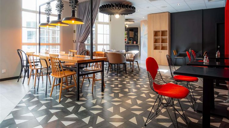 Ibis Paris Ornano Exterior