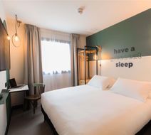 Greet Hotel Brest Aeroport Room