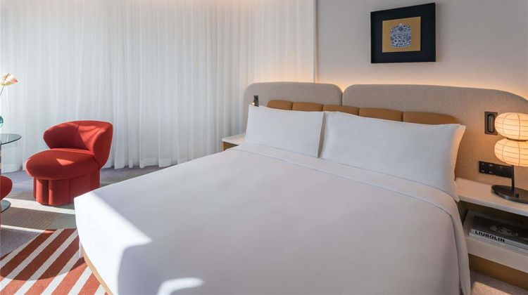 Mondrian Hong Kong Room