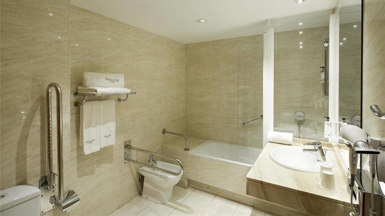 <b>Sercotel Cornella Room</b>. Images powered by <a href="https://iceportal.shijigroup.com/" title="IcePortal" target="_blank">IcePortal</a>.