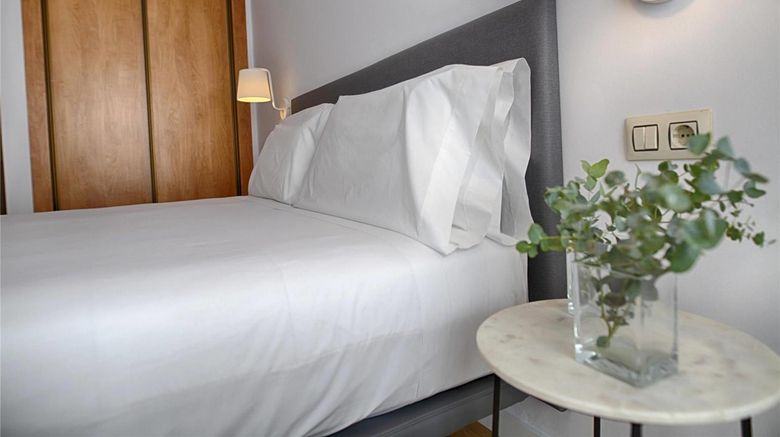 <b>Sercotel Tribuna Malaga Suite</b>. Images powered by <a href="https://iceportal.shijigroup.com/" title="IcePortal" target="_blank">IcePortal</a>.