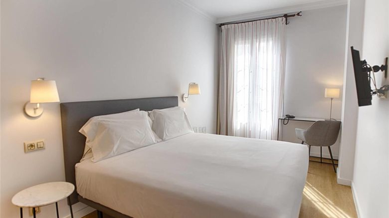 <b>Sercotel Tribuna Malaga Suite</b>. Images powered by <a href="https://iceportal.shijigroup.com/" title="IcePortal" target="_blank">IcePortal</a>.