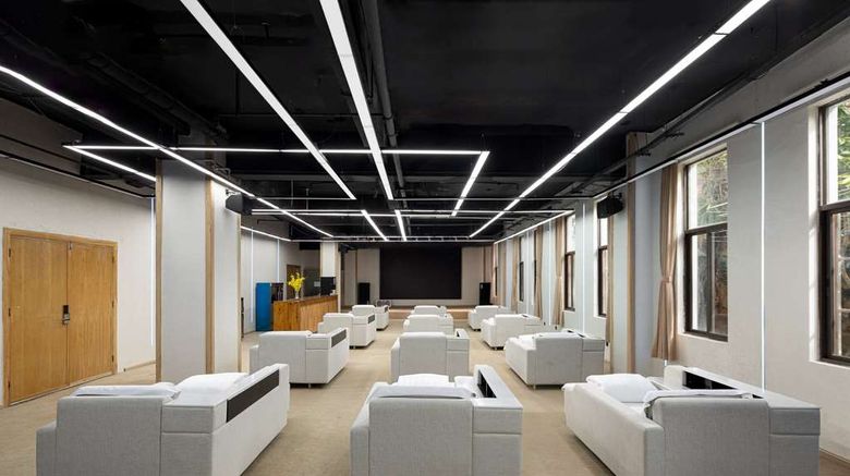 <b>Hawthorn by Wyndham Kunming Meeting</b>. Images powered by <a href="https://iceportal.shijigroup.com/" title="IcePortal" target="_blank">IcePortal</a>.