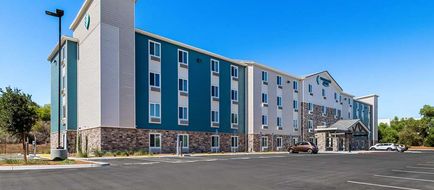 WoodSpring Suites Corona Exterior