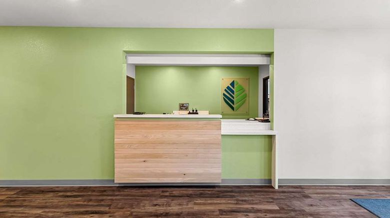 <b>WoodSpring Suites Corona Lobby</b>. Images powered by <a href="https://iceportal.shijigroup.com/" title="IcePortal" target="_blank">IcePortal</a>.