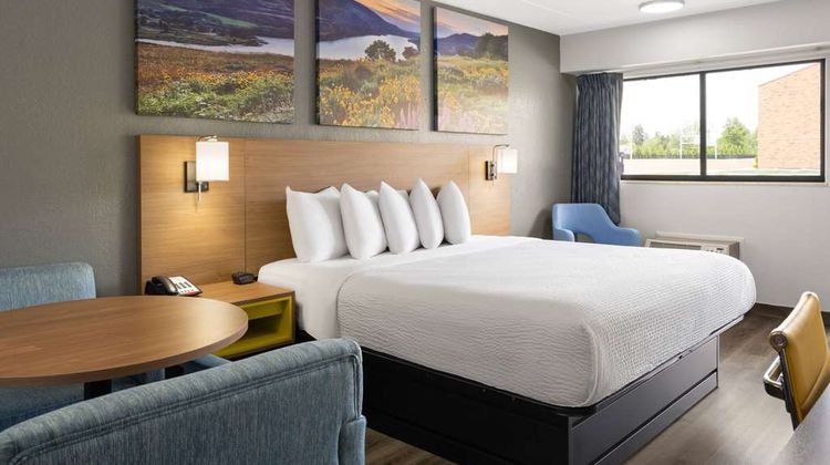 Days Inn by Wyndham Columbus Worthington Suite