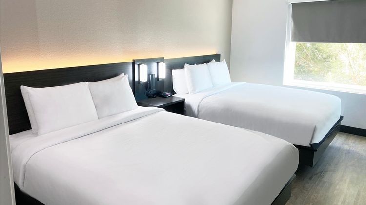 Hawthorn Extended Stay by Wyndham Hobbs Room