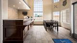 Baymont by Wyndham Kingman Lobby