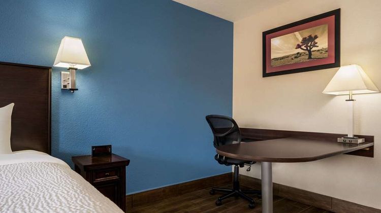 Baymont by Wyndham Kingman Room