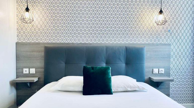 <b>Sure Hotel by BW Rouvignies Valenciennes Room</b>. Images powered by <a href="https://iceportal.shijigroup.com/" title="IcePortal" target="_blank">IcePortal</a>.