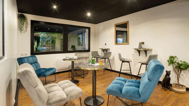 <b>Sure Hotel by BW Rouvignies Valenciennes Lobby</b>. Images powered by <a href="https://iceportal.shijigroup.com/" title="IcePortal" target="_blank">IcePortal</a>.