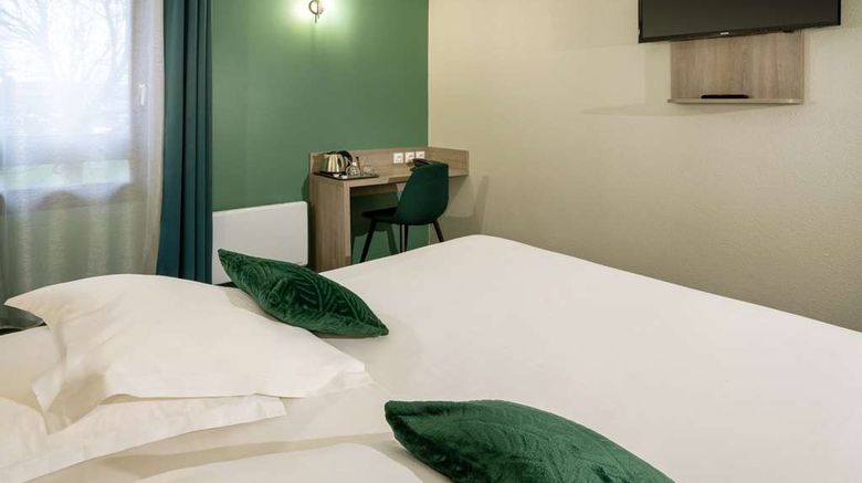 <b>Sure Hotel by BW Rouvignies Valenciennes Room</b>. Images powered by <a href="https://iceportal.shijigroup.com/" title="IcePortal" target="_blank">IcePortal</a>.