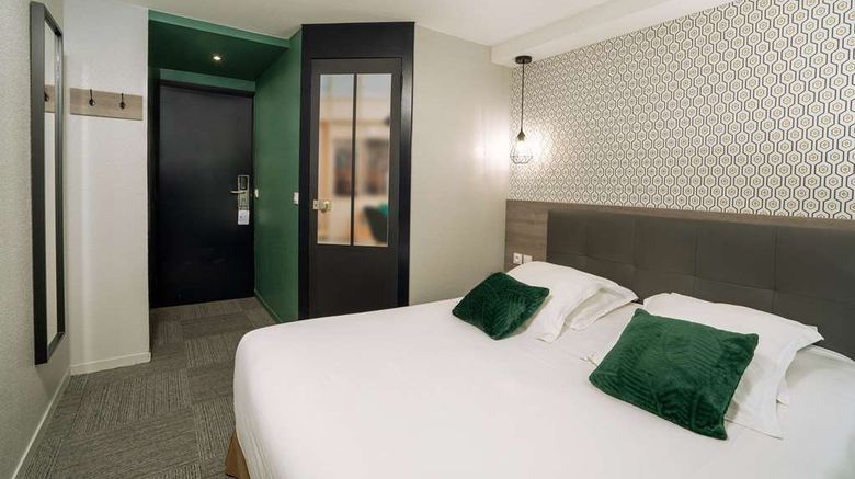 <b>Sure Hotel by BW Rouvignies Valenciennes Room</b>. Images powered by <a href="https://iceportal.shijigroup.com/" title="IcePortal" target="_blank">IcePortal</a>.