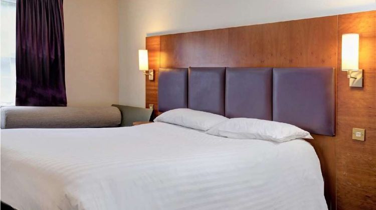 The Milestone Hotel, Sure Coll by BW Room