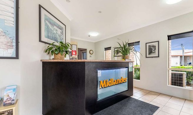 Midlander Motor Inn Lobby