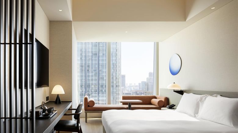 <b>Hotel Toranomon Hills-Unbound Collection Room</b>. Images powered by <a href="https://iceportal.shijigroup.com/" title="IcePortal" target="_blank">IcePortal</a>.