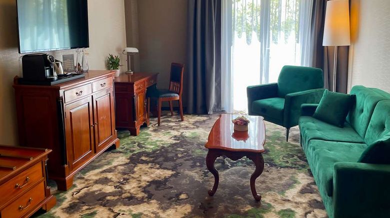 <b>Divinus Hotel Debrecen Suite</b>. Images powered by <a href="https://iceportal.shijigroup.com/" title="IcePortal" target="_blank">IcePortal</a>.