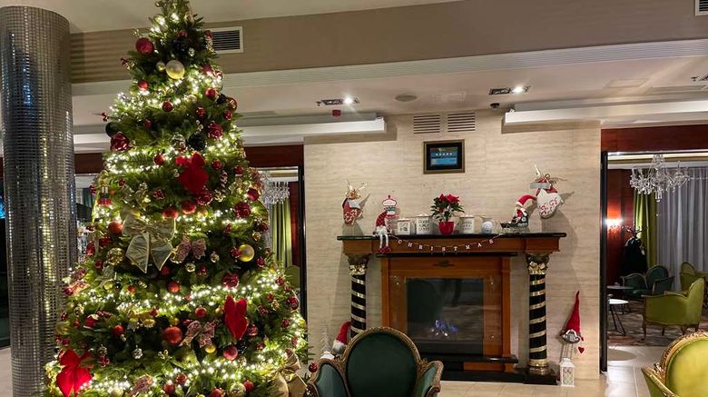 <b>Divinus Hotel Debrecen Lobby</b>. Images powered by <a href="https://iceportal.shijigroup.com/" title="IcePortal" target="_blank">IcePortal</a>.