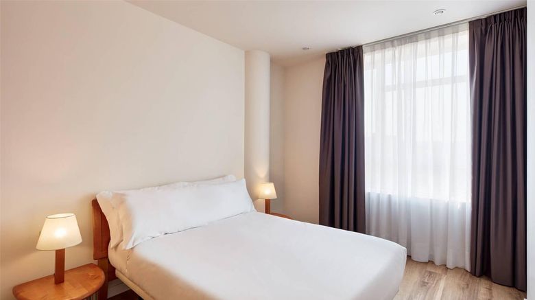 <b>Sercotel Arrahona Sabadell Room</b>. Images powered by <a href="https://iceportal.shijigroup.com/" title="IcePortal" target="_blank">IcePortal</a>.