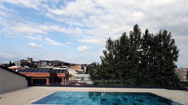 <b>Novotel Tbilisi Center Pool</b>. Images powered by <a href="https://iceportal.shijigroup.com/" title="IcePortal" target="_blank">IcePortal</a>.