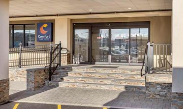 Comfort Inn & Stes  Liberty Intl Airport