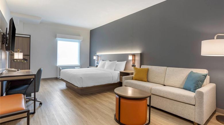 <b>Comfort Inn & Stes  Liberty Intl Airport Room</b>. Images powered by <a href="https://iceportal.shijigroup.com/" title="IcePortal" target="_blank">IcePortal</a>.