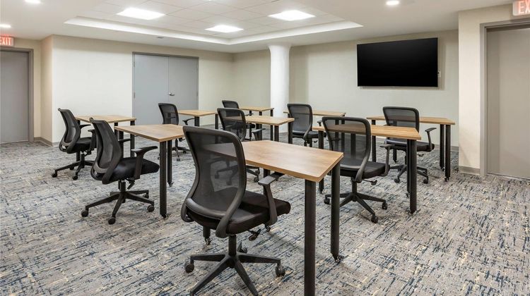 Comfort Inn & Stes  Liberty Intl Airport Meeting