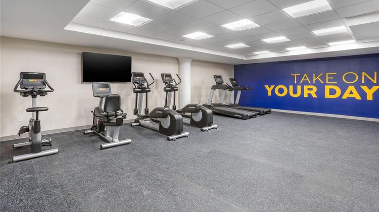 Comfort Inn & Stes  Liberty Intl Airport Health
