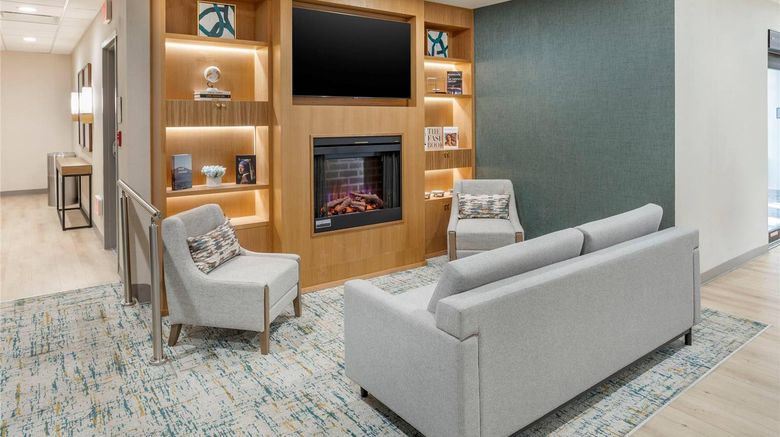 <b>Comfort Inn & Stes  Liberty Intl Airport Lobby</b>. Images powered by <a href="https://iceportal.shijigroup.com/" title="IcePortal" target="_blank">IcePortal</a>.