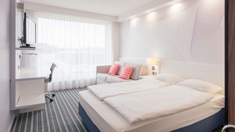 <b>Prize by Radisson, Zurich Affoltern Room</b>. Images powered by <a href="https://iceportal.shijigroup.com/" title="IcePortal" target="_blank">IcePortal</a>.