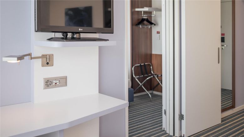 <b>Prize by Radisson, Zurich Affoltern Room</b>. Images powered by <a href="https://iceportal.shijigroup.com/" title="IcePortal" target="_blank">IcePortal</a>.