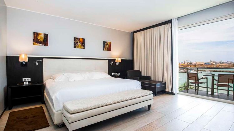 Terrou-Bi Hotel Room