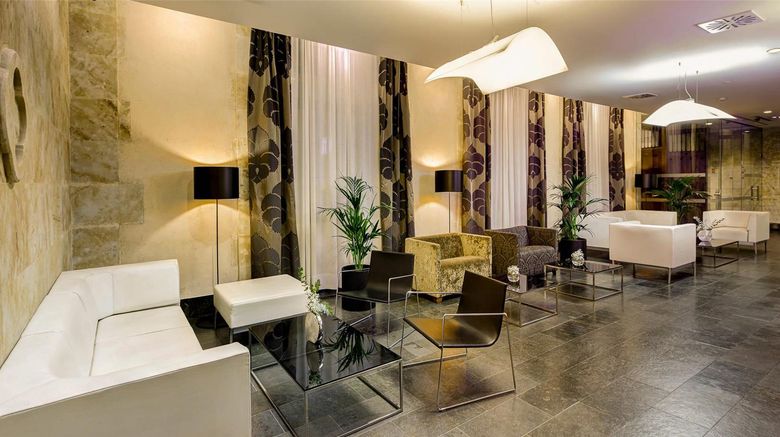 <b>Sercotel Puerta de la Catedral Lobby</b>. Images powered by <a href="https://iceportal.shijigroup.com/" title="IcePortal" target="_blank">IcePortal</a>.