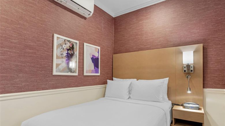 <b>Mayfair Hotel, Ascend Hotel Collection Room</b>. Images powered by <a href="https://iceportal.shijigroup.com/" title="IcePortal" target="_blank">IcePortal</a>.
