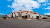Suburban Studios Milwaukee Airport Exterior