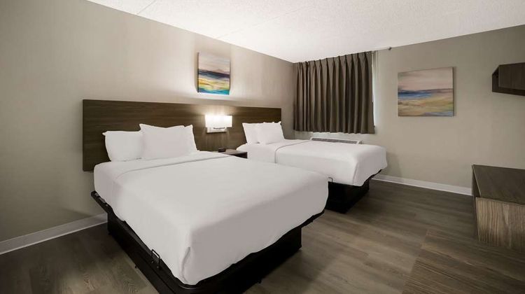 Suburban Studios Milwaukee Airport Suite