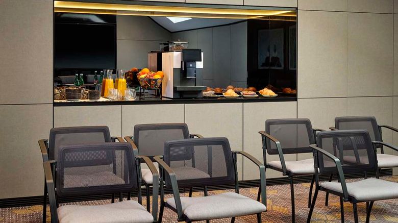 <b>art'otel Zagreb Meeting</b>. Images powered by <a href="https://iceportal.shijigroup.com/" title="IcePortal" target="_blank">IcePortal</a>.