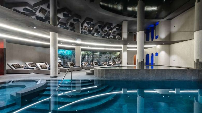 <b>Al Sole Hotel Beauty & Vital Pool</b>. Images powered by <a href="https://iceportal.shijigroup.com/" title="IcePortal" target="_blank">IcePortal</a>.