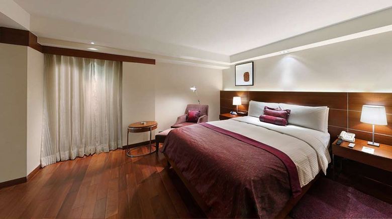 <b>The LaLiT New Delhi Suite</b>. Images powered by <a href="https://iceportal.shijigroup.com/" title="IcePortal" target="_blank">IcePortal</a>.