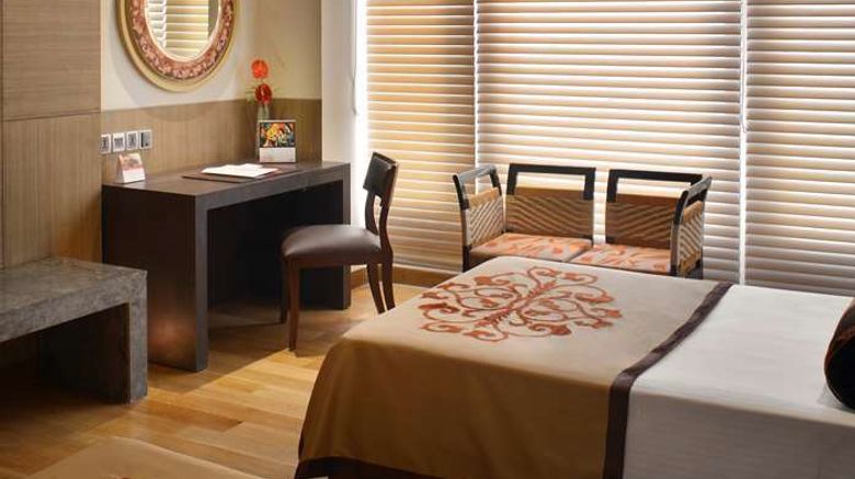 <b>The LaLiT Great Eastern Kolkata Room</b>. Images powered by <a href="https://iceportal.shijigroup.com/" title="IcePortal" target="_blank">IcePortal</a>.