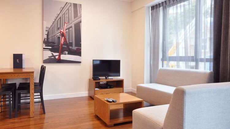 Boulcott Suites Suite