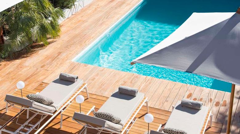 <b>L'Anderenis Boutique Hotel Pool</b>. Images powered by <a href="https://iceportal.shijigroup.com/" title="IcePortal" target="_blank">IcePortal</a>.