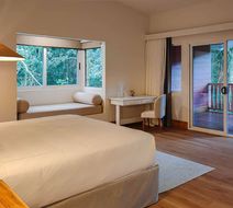 Cloud Forest Lodge Room