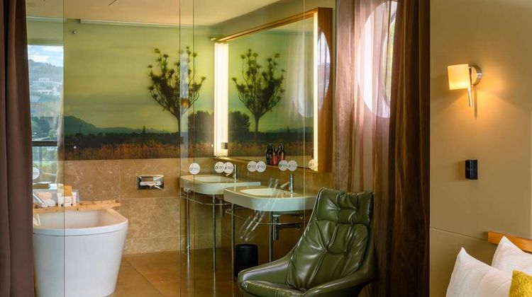 Ohtel Suite